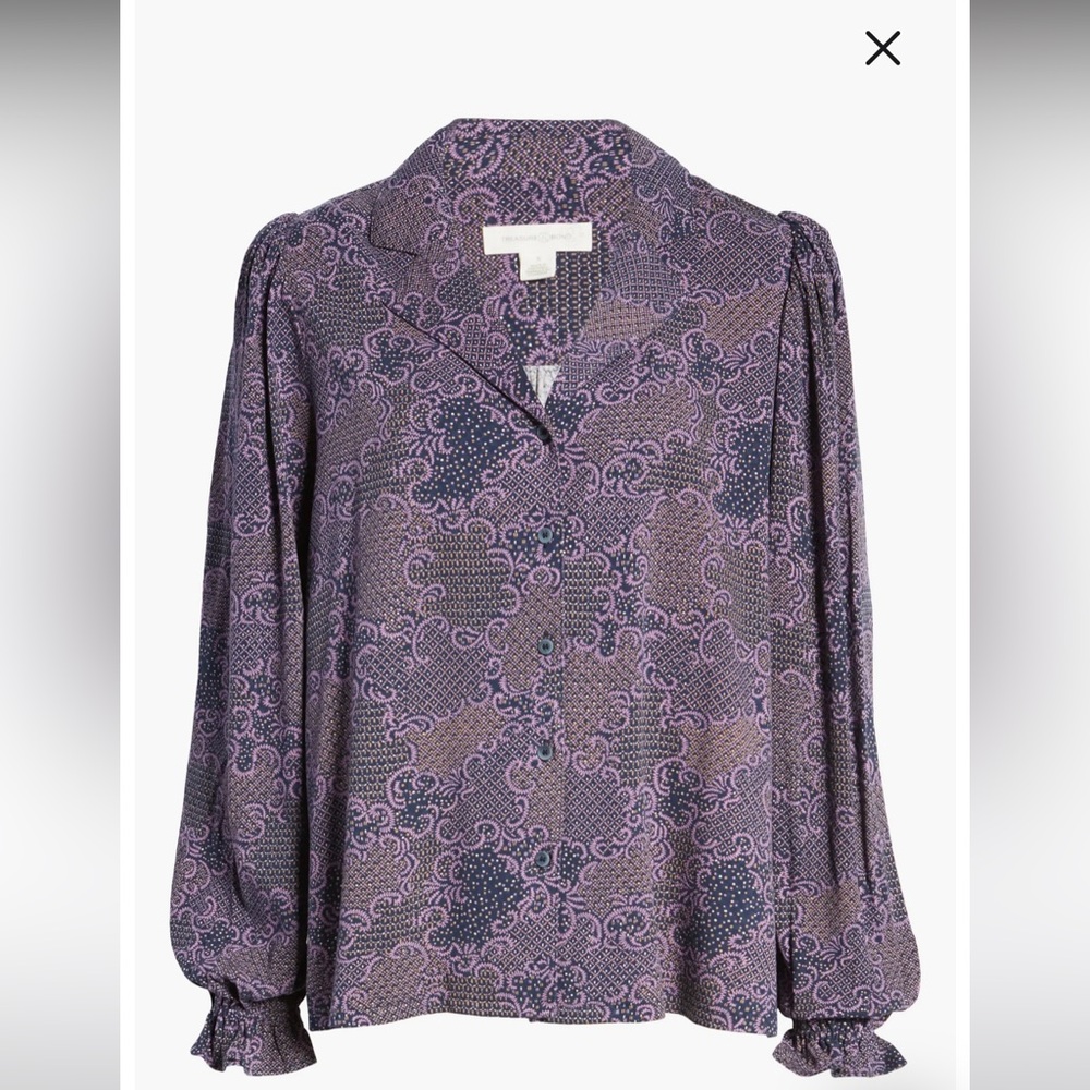 Treasure & Bond Dobby Notched Collar Button-Up Top Medium